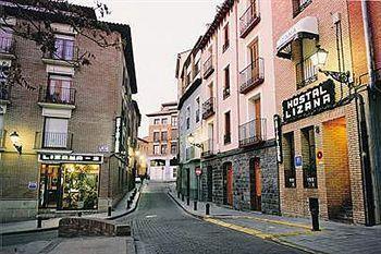 Hostal Lizana 2 Huesca Extérieur photo